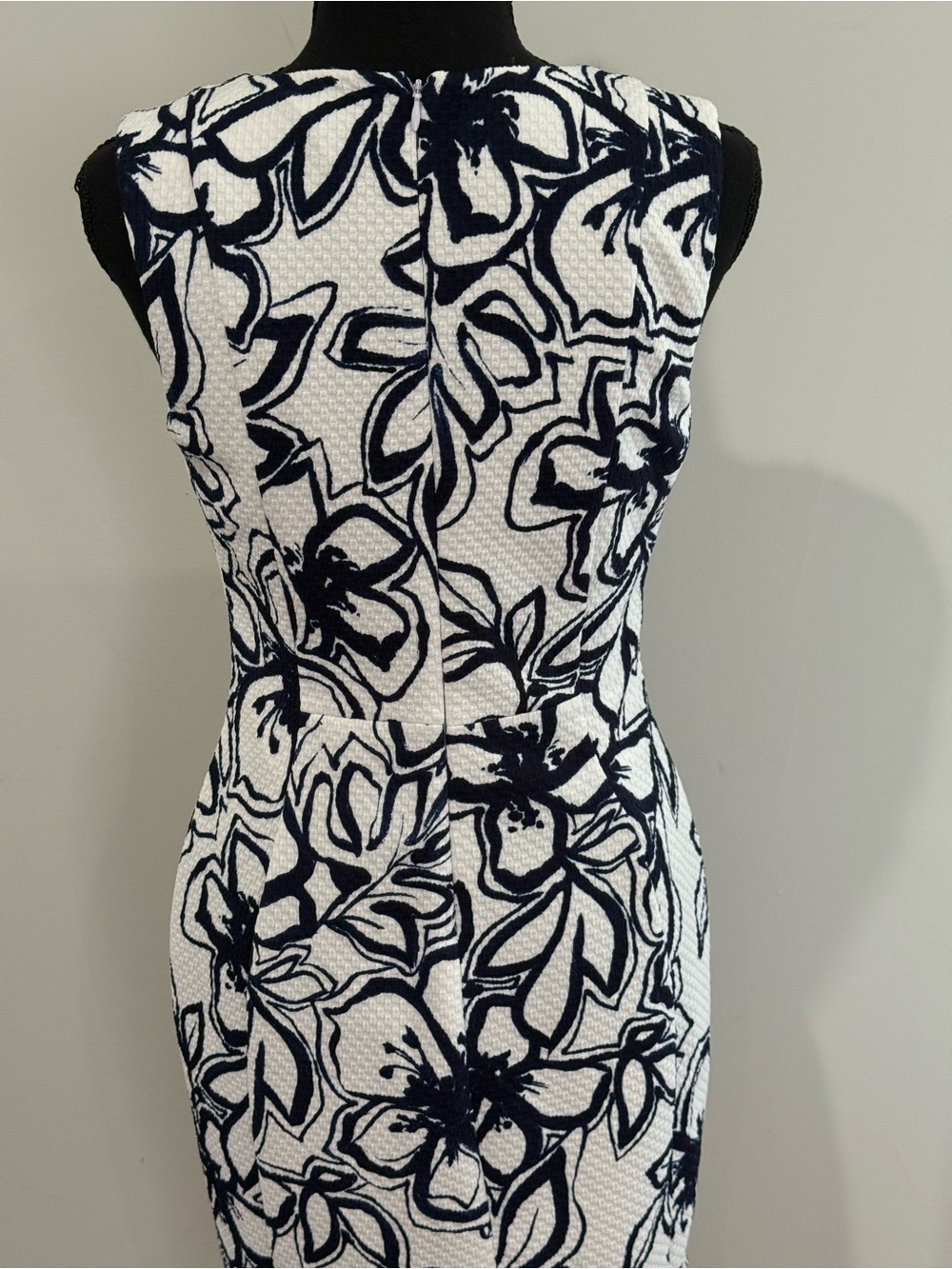 Chaps 4 Sleeveless Blue & White Floral Knee Length Dress 025 - Picture 5 of 8
